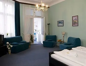 Hotel Pension Rheingold Berlin