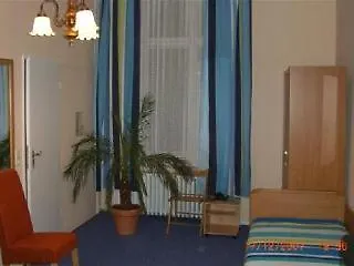 Hotel Pension Rheingold Берлин
